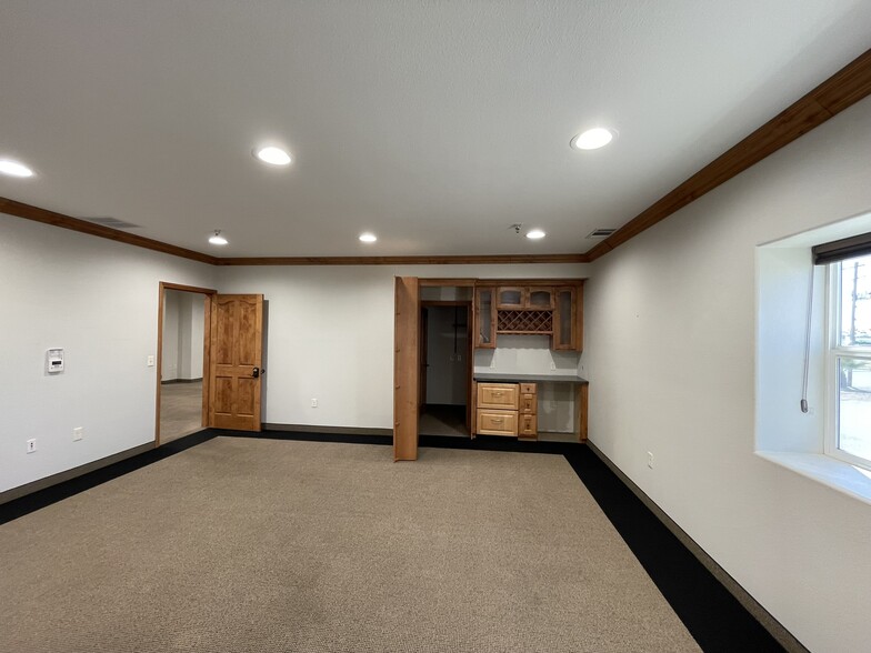 More Photos Of 20500 Main St, Stratford Land For Sale