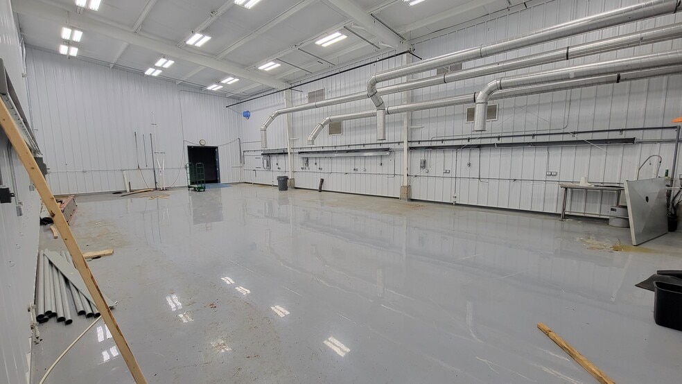 More Photos Of 2758 3 Mile Rd, Grand Rapids Manufacturing For Sale