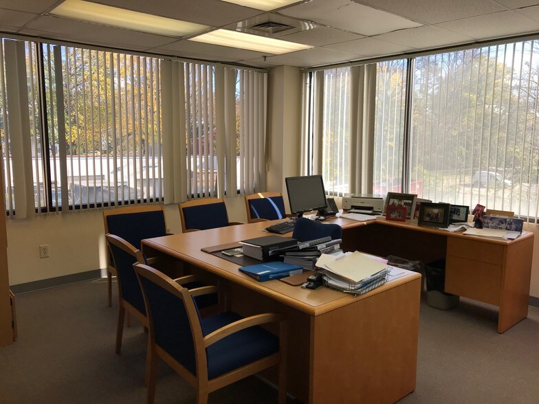 More Photos Of 108 Main St, Norwalk Medical For Lease