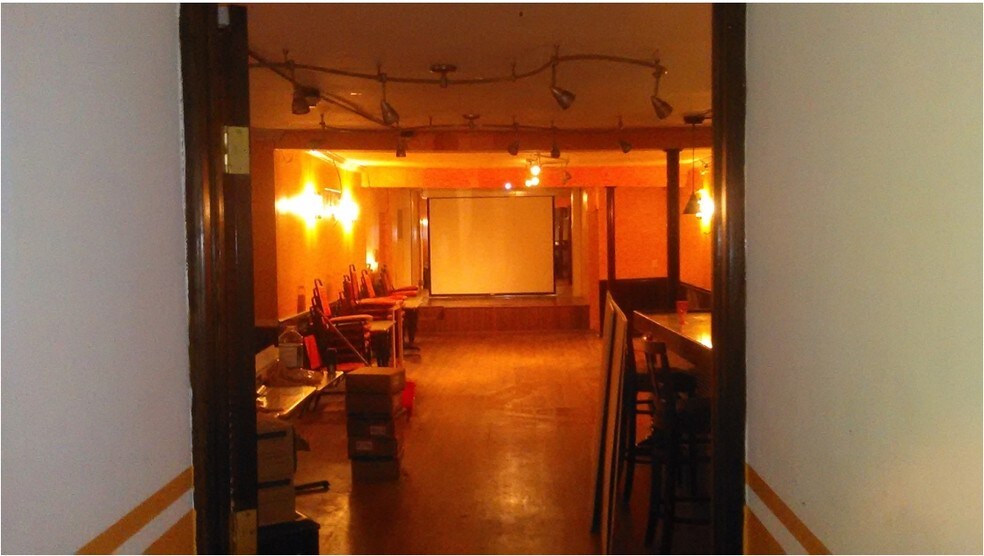 More Photos Of 3810-3814 32nd St, Union City Restaurant For Sale