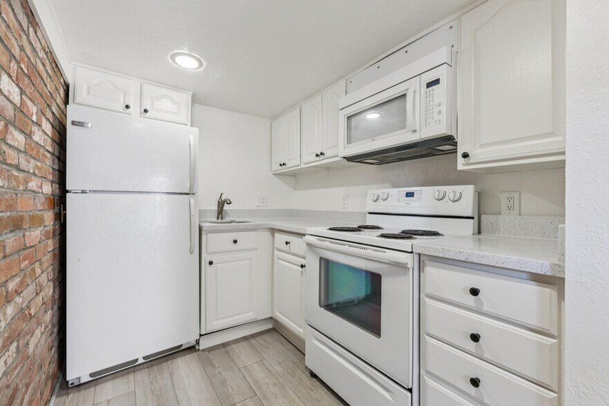 More Photos Of 3851 Vineyard Ave, Pleasanton Apartments For Sale