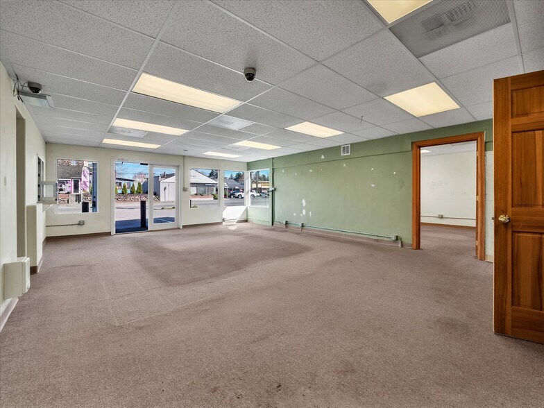 More Photos Of 3710 6th Ave, Tacoma General Retail For Sale