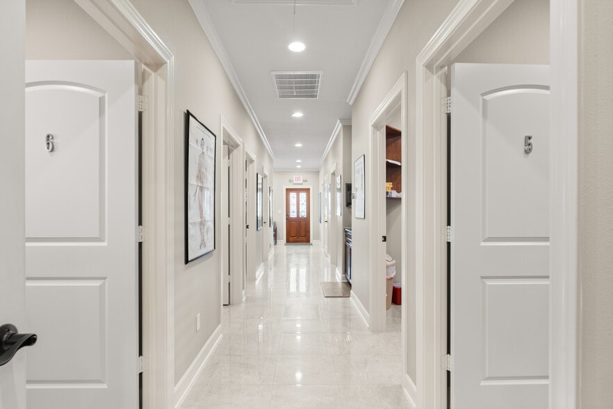 More Photos Of 442 Park Grove Dr, Katy Medical For Sale