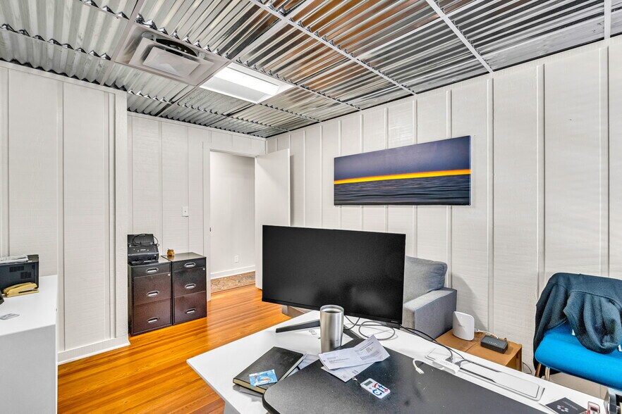 More Photos Of 372 Ahern St, Atlantic Beach Loft Creative Space For Sale