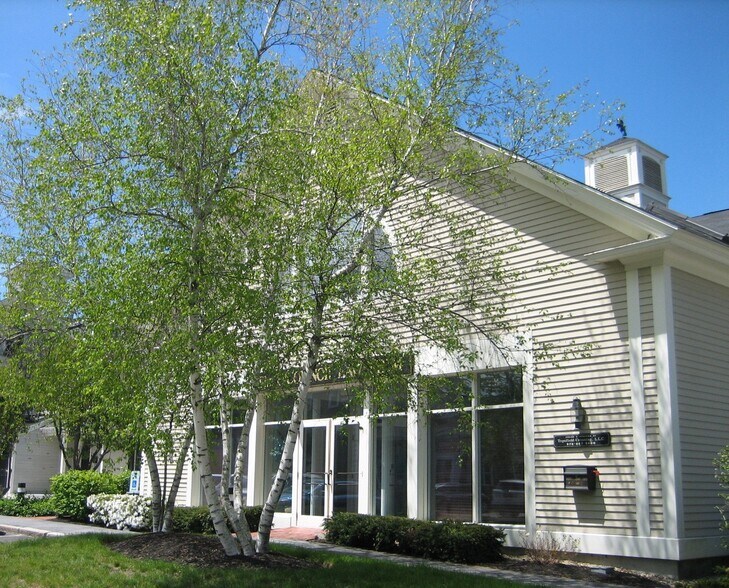 More Photos Of 10 S Main St, Topsfield Unknown For Lease