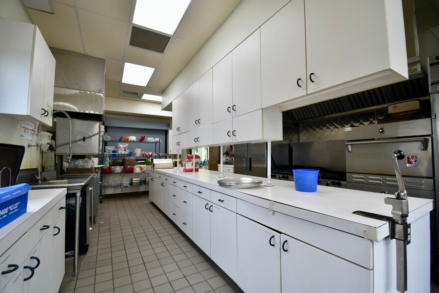 More Photos Of 145 Capital Ave NE, Battle Creek Religious Facility For Sale