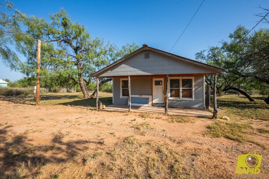 More Photos Of 425 Highland Park, Robert Lee Flex For Sale