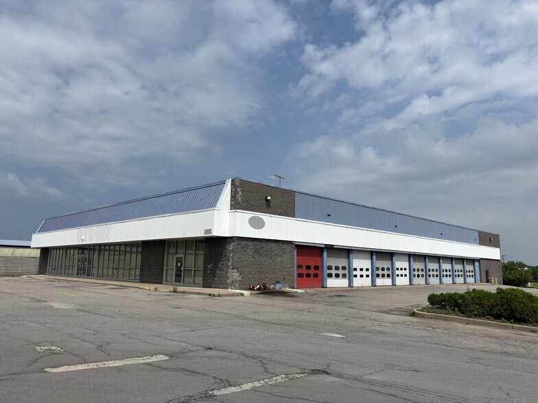 Primary Photo Of 1181 N Greece Rd, Rochester Freestanding For Lease