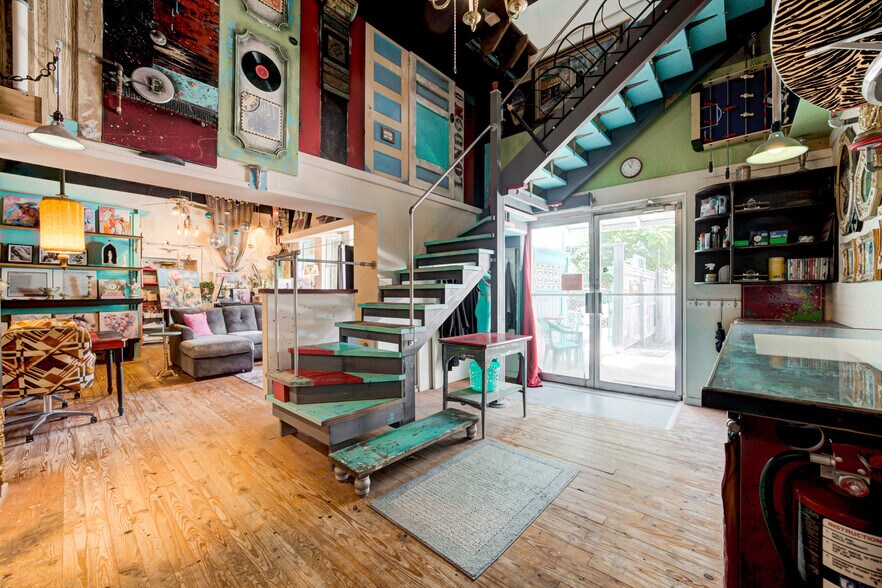 More Photos Of 117 W Harrison Ave, Guthrie Storefront Retail Residential For Sale