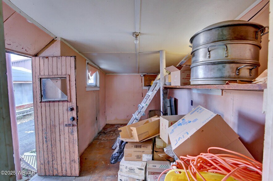 More Photos Of 32 W Southern Ave, Williamsport General Retail For Sale