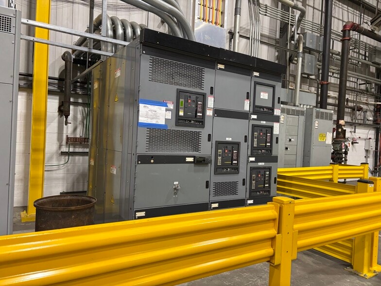 More Photos Of 330-339 S Warminster Rd, Hatboro Warehouse For Lease