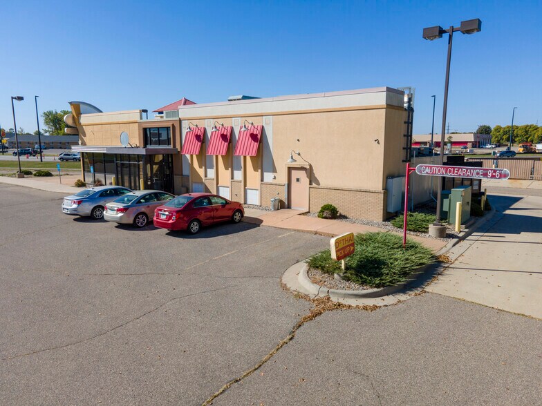 More Photos Of 1201 Susan Dr, Marshall Fast Food For Sale