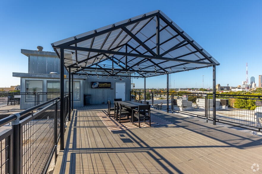 More Photos Of 4121 Commerce St, Dallas Unknown For Lease