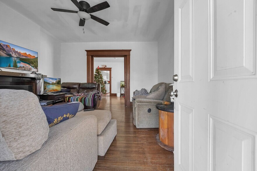 More Photos Of 2406-2408 Indianola Ave, Columbus Apartments For Sale