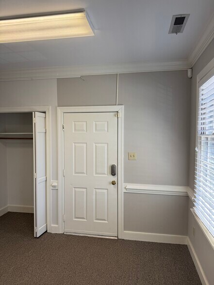 More Photos Of 4088-4094 Barrett Dr, Raleigh Office For Sale