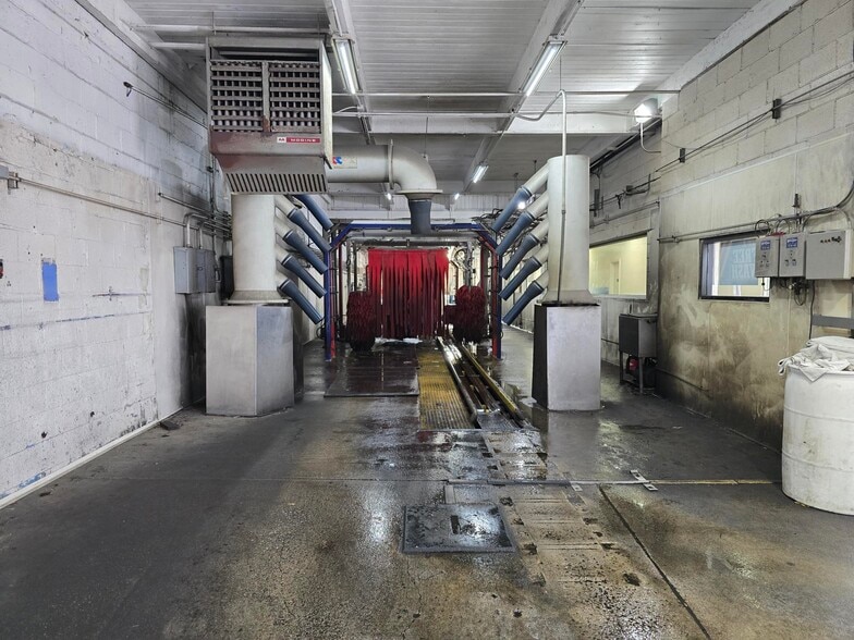 More Photos Of 4801 W Grand Ave, Chicago Carwash For Sale