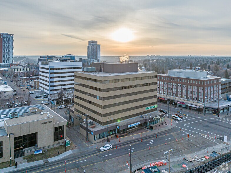 More Photos Of 12323 Stony Plain Rd NW, Edmonton Office For Lease