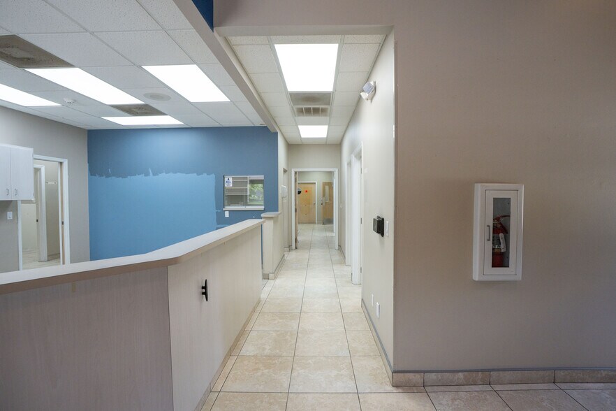 More Photos Of 3628 N Lecanto Hwy, Beverly Hills Veterinarian Kennel For Sale