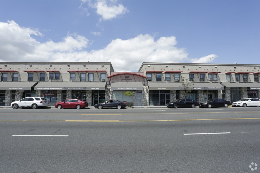 More Photos Of 2301-2327 E 7th St, Long Beach Storefront Retail Residential For Lease