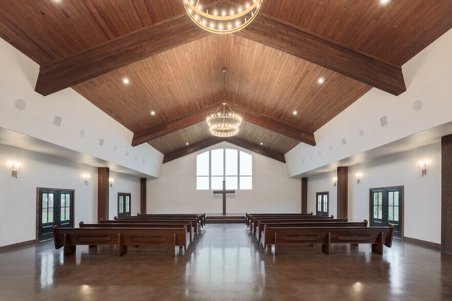 More Photos Of 2550 Bell Springs Rd, Dripping Springs Lodge Meeting Hall For Sale