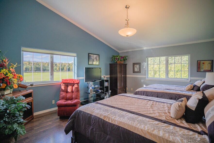 More Photos Of 455 Division St, Fairbanks Specialty For Sale