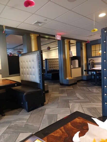 More Photos Of 821 Fall River Ave, Seekonk Restaurant For Sale