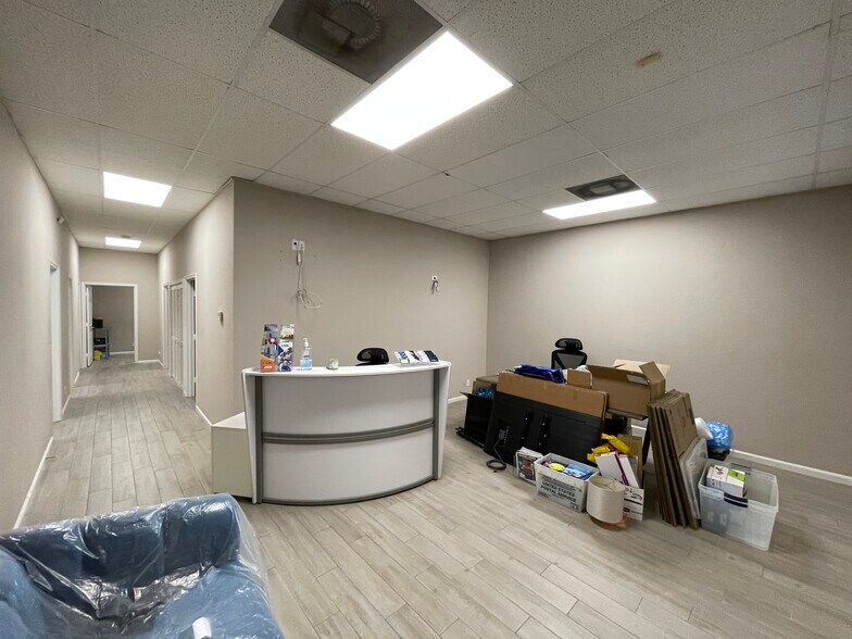 More Photos Of 658 W Indiantown Rd, Jupiter Medical For Sale