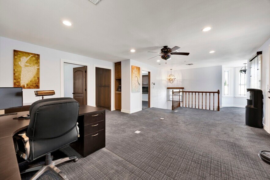 More Photos Of 620 W Foothill Blvd, Monrovia Office For Sale