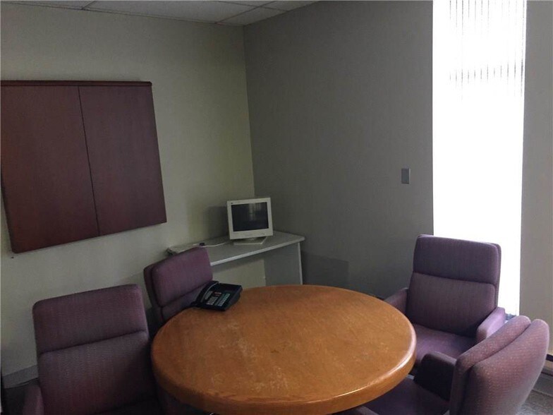 More Photos Of 2821 Riverside Dr, Ottawa Office For Sale