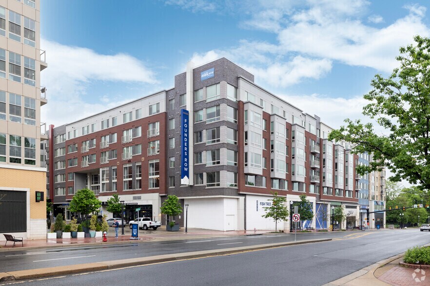 Primary Photo Of 916 W Broad St, Falls Church Coworking Space