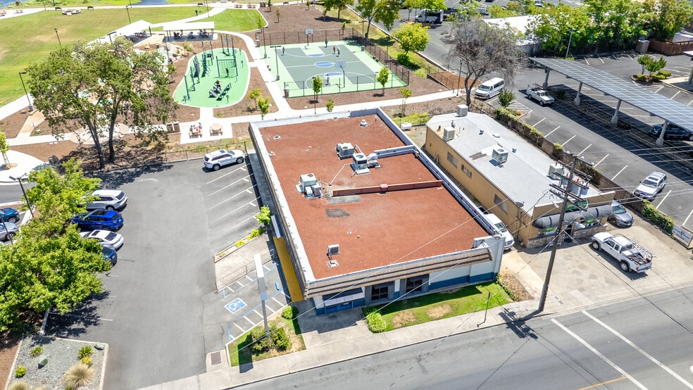 More Photos Of 650 N Main St, Lakeport Bank For Sale