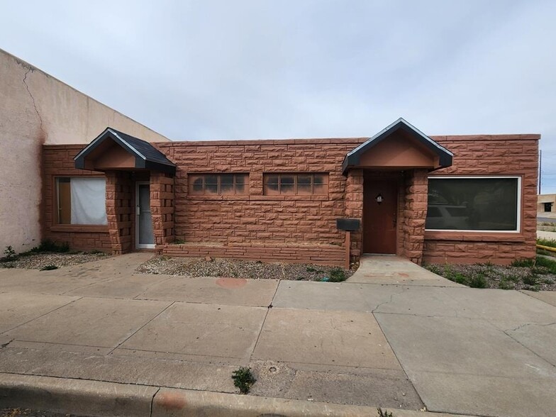 Primary Photo Of 205 S Cypress St, Pecos Office For Sale
