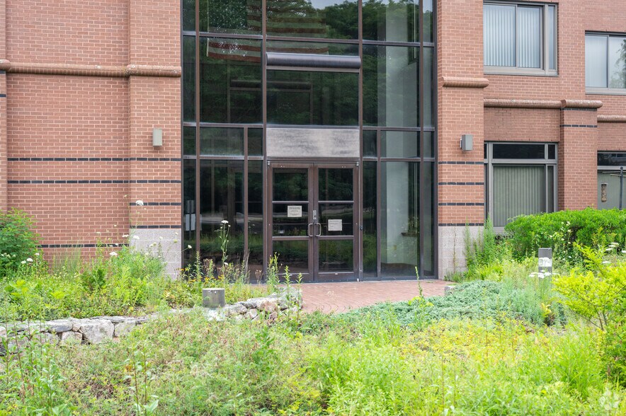 More Photos Of 225 Beal St, Hingham Warehouse For Lease