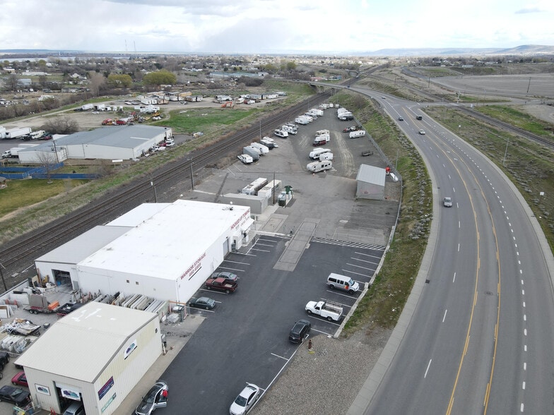 More Photos Of 1615 E Chemical Dr, Kennewick Distribution For Lease