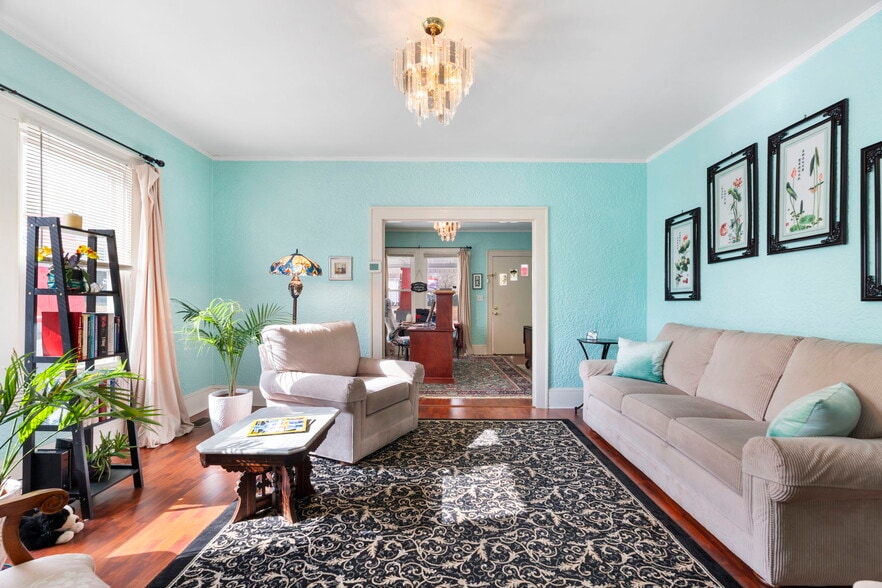 More Photos Of 106 Memorial Dr, Greer Medical For Sale