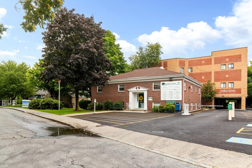 Primary Photo Of 63 Shore Rd, Winchester Medical For Lease