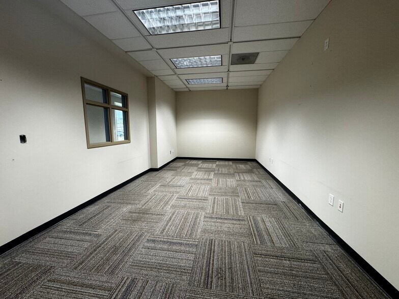 More Photos Of 1628 Browning Rd, Columbia Loft Creative Space For Lease