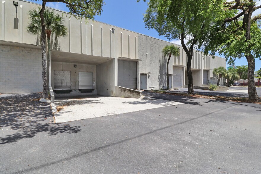More Photos Of 635-695 NW 4th Ave, Fort Lauderdale Warehouse For Lease