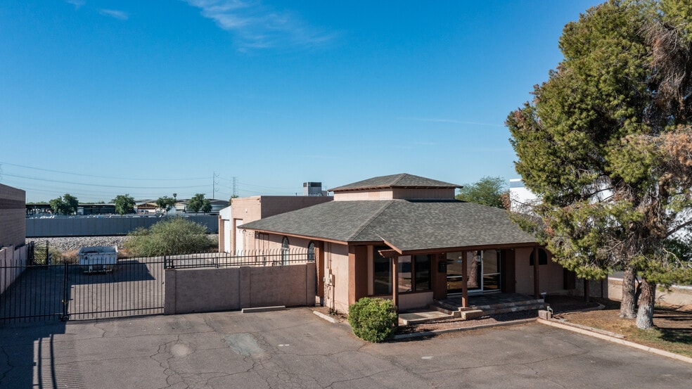 Primary Photo Of 680 N Golden Key St, Gilbert Warehouse For Lease