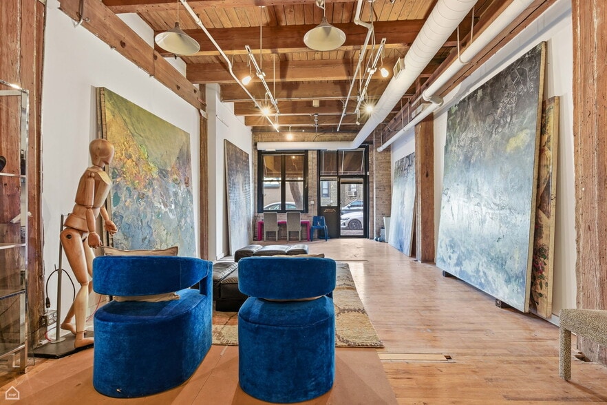 More Photos Of 2401 W Ohio St, Chicago Apartments For Sale