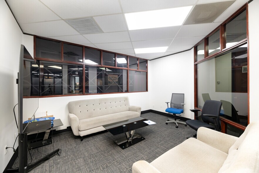 More Photos Of 1610 Corporate Ct, Irving Office For Lease