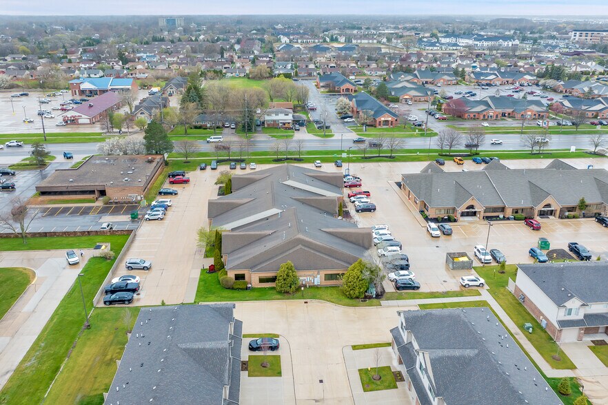 More Photos Of 42490 Garfield Rd, Clinton Township Medical For Lease
