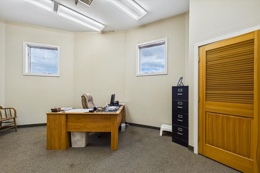 More Photos Of 1593 Market St, Ferndale General Retail For Sale
