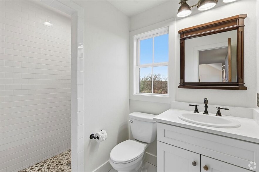 More Photos Of 1006 Frost Ave, Driftwood Loft Creative Space For Sale