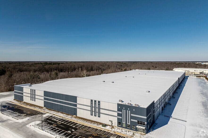 More Photos Of 11525 Lakeridge Pky, Ashland Distribution For Lease