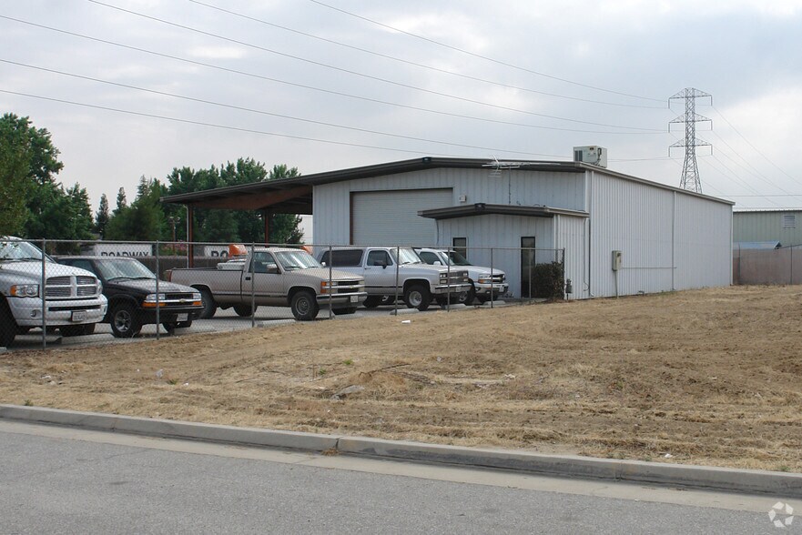 More Photos Of 4100 Well Tech Way, Bakersfield Warehouse For Lease