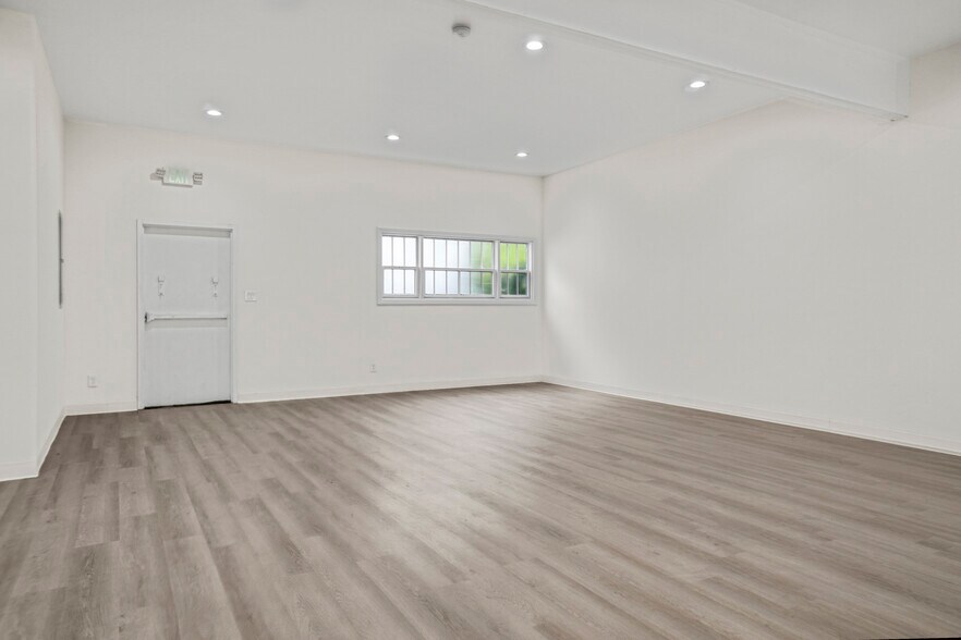 More Photos Of 29413 S Western Ave, Rancho Palos Verdes Freestanding For Lease