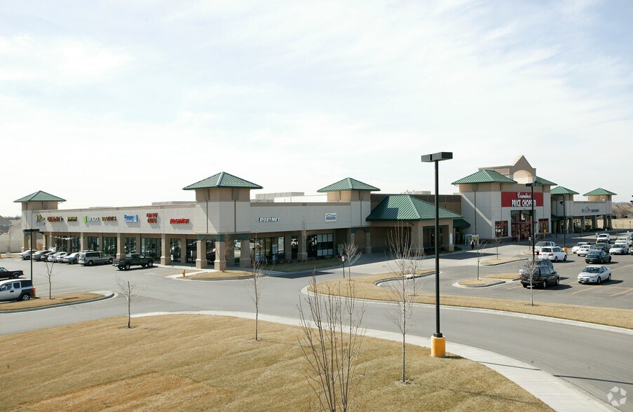 More Photos Of 201-261 SW Greenwich Dr, Lee's Summit Unknown For Lease