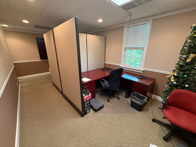 More Photos Of 1827 Powers Ferry Rd SE, Atlanta Office For Sale