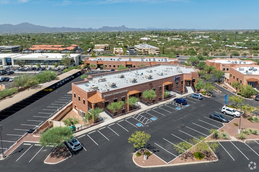 More Photos Of 7490 N Oracle Rd, Tucson Medical For Sale